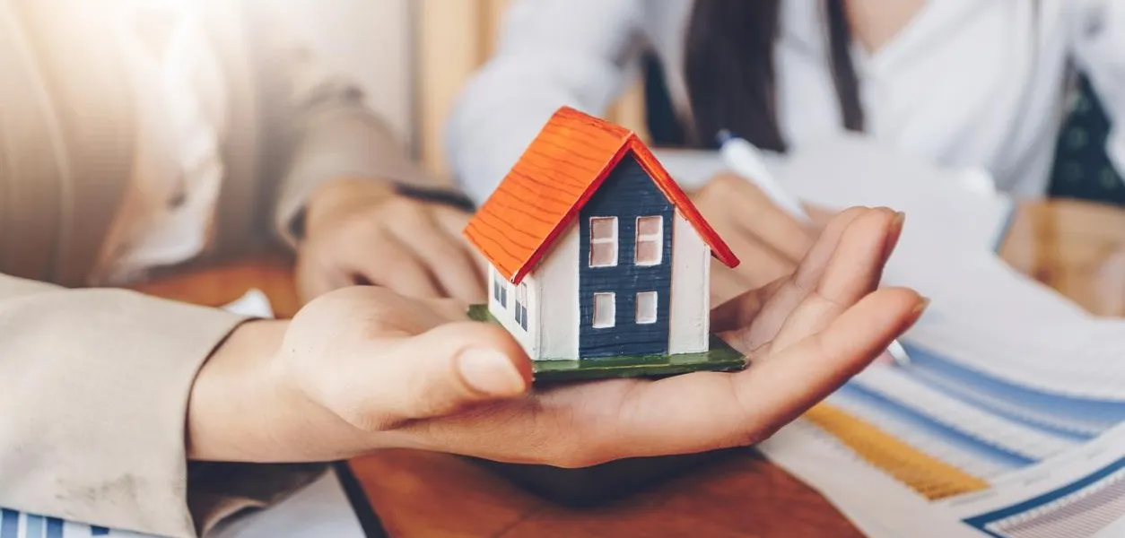 What documents are necessary to sell a property in Spain?