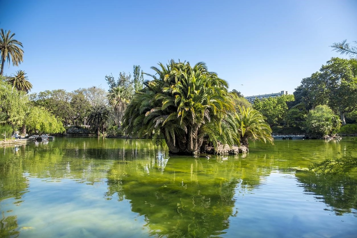Parques de Barcelona: sitios con encanto para pasar los días de primavera