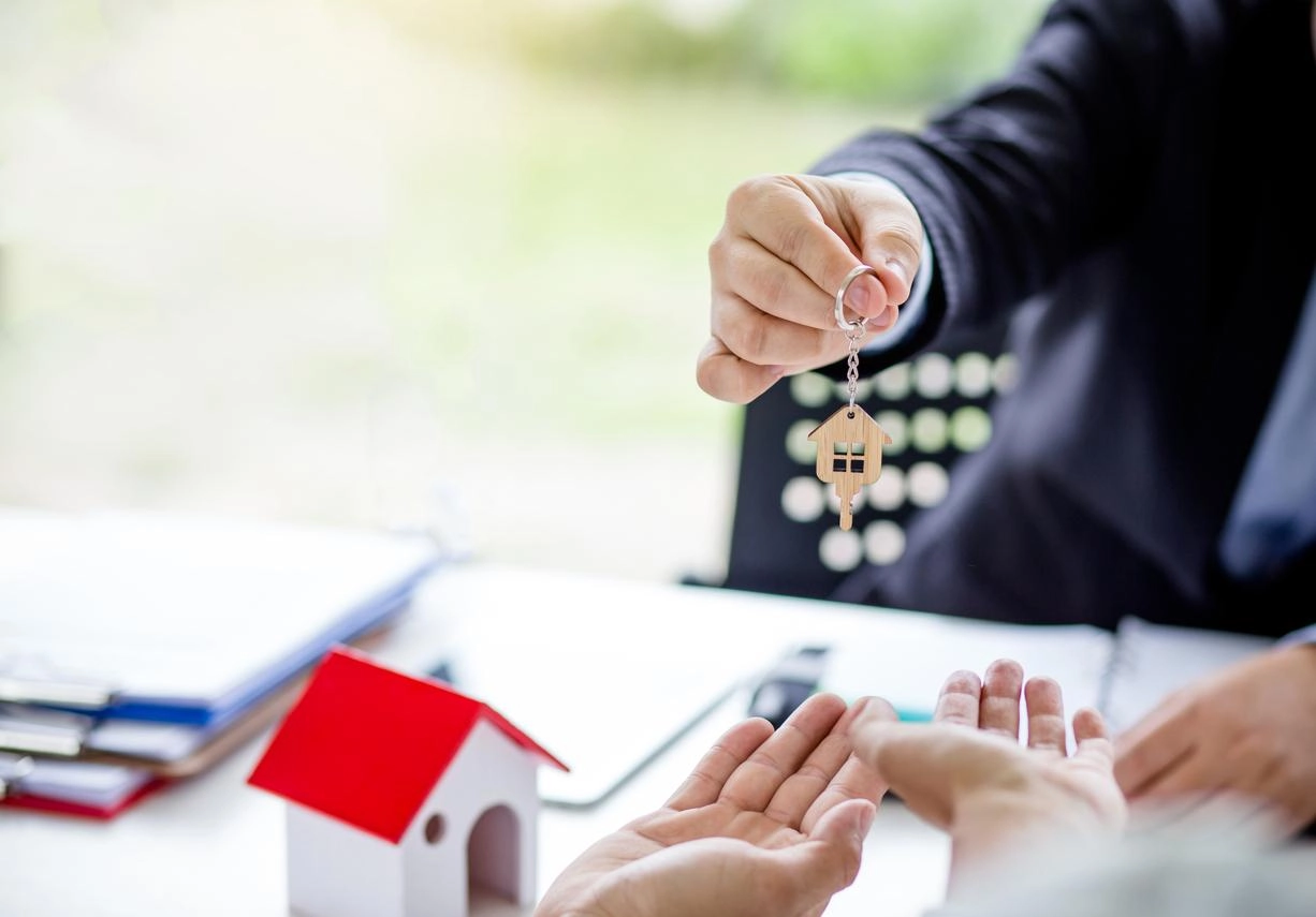 Advantages of renting out your property through a real estate agency.