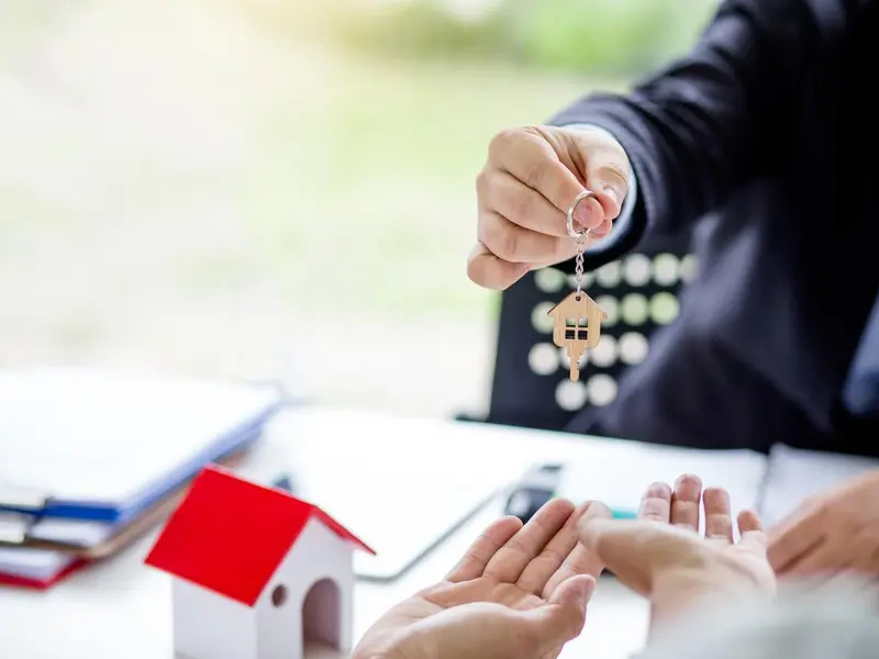 Advantages of renting out your property through a real estate agency.