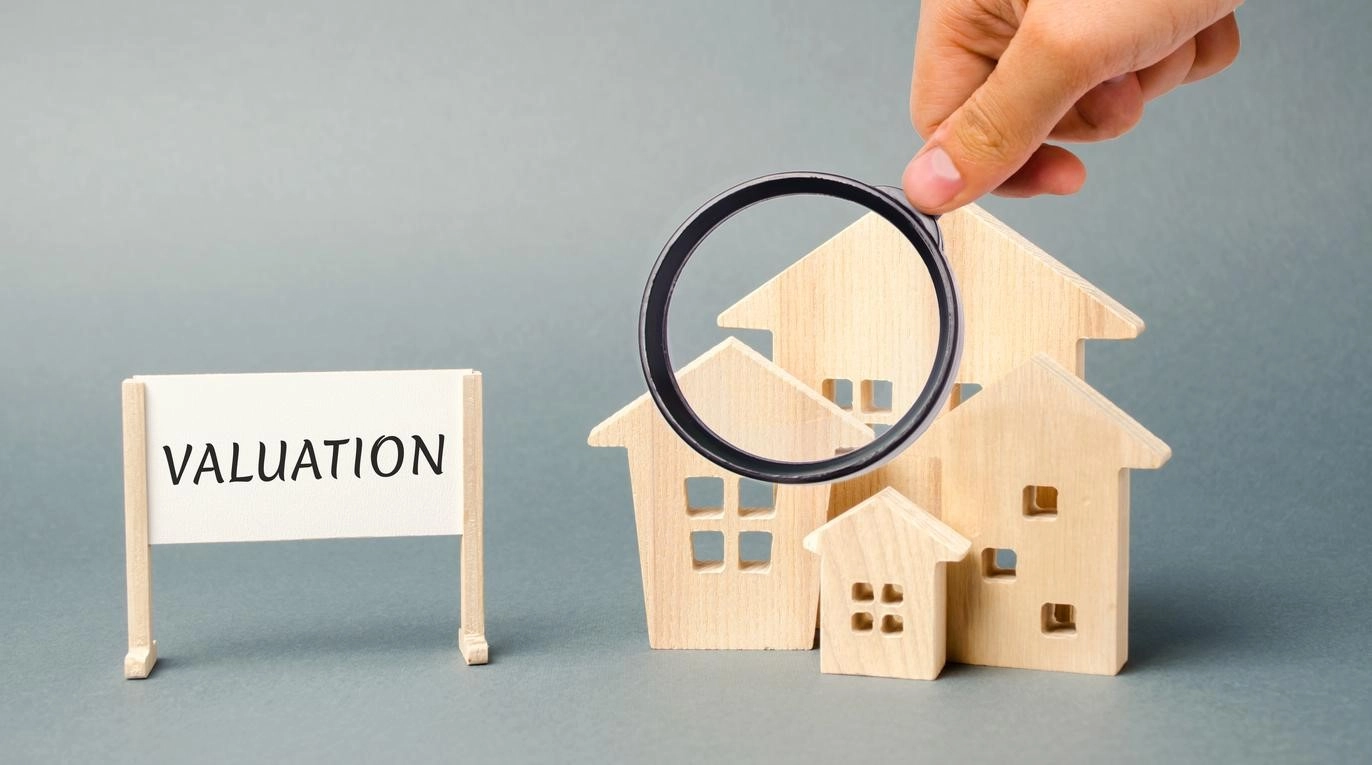 Real estate appraisal and valuation: what's the difference between them?